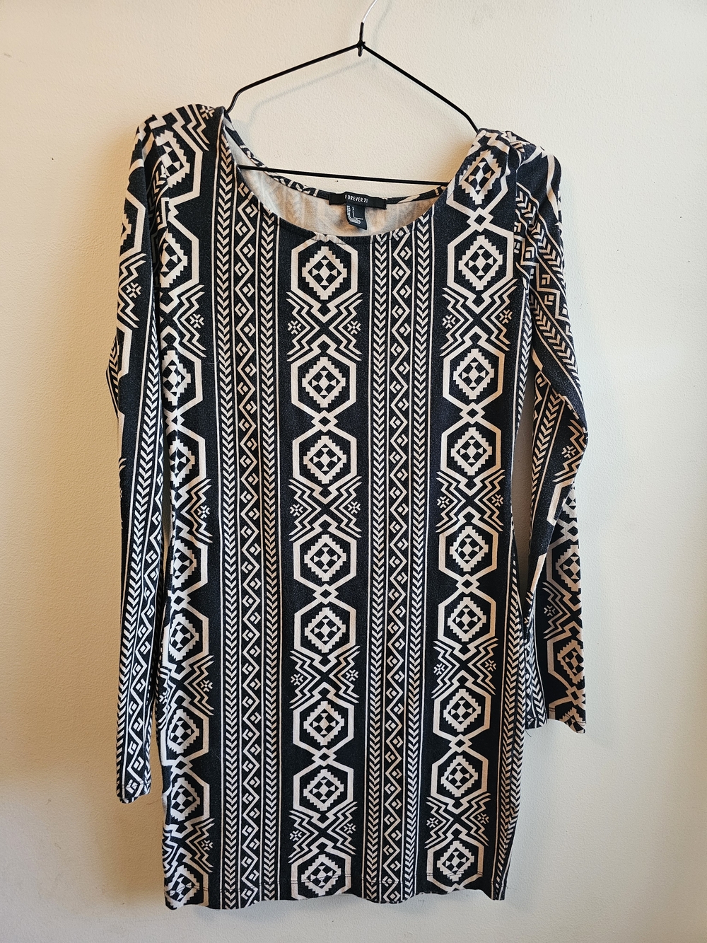Forever 21 Black and White Aztec-Style Long Sleeve Dress